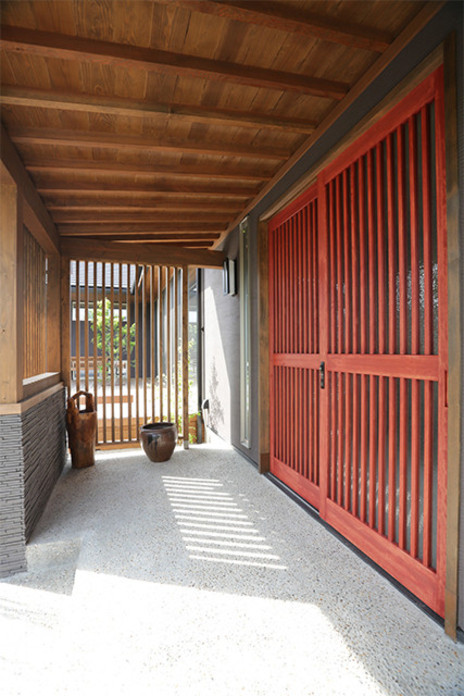 自然と調和する平屋の家（庭編）